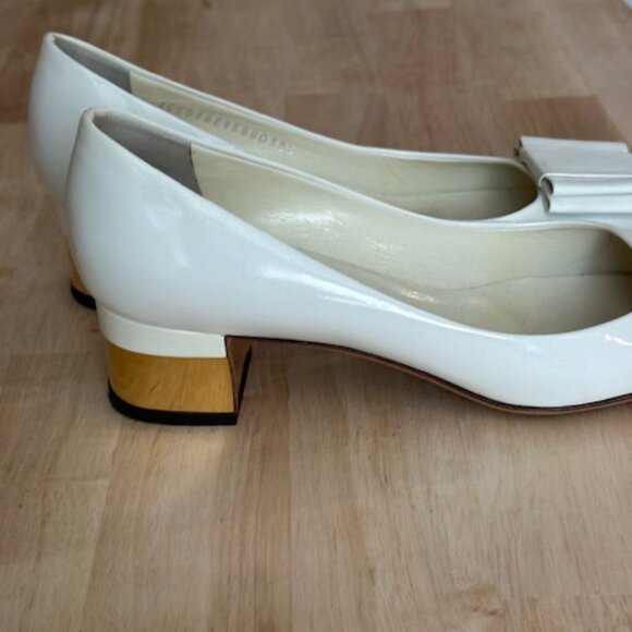 Valentino Garavani Made in Italy Patent Leather White Pumps Gold Heals 8.5 - Picture 5 of 9